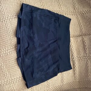 Lululemon size 2 mini skort camouflage (grey/black)